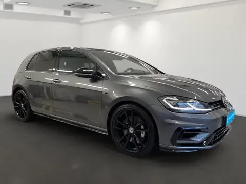 Volkswagen Golf-R