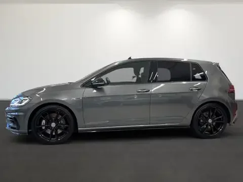 Volkswagen Golf-R